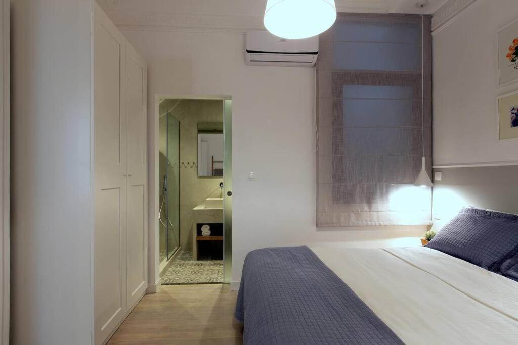 Athens Center Modern Apt In Art Nouveau Building Екстериор снимка