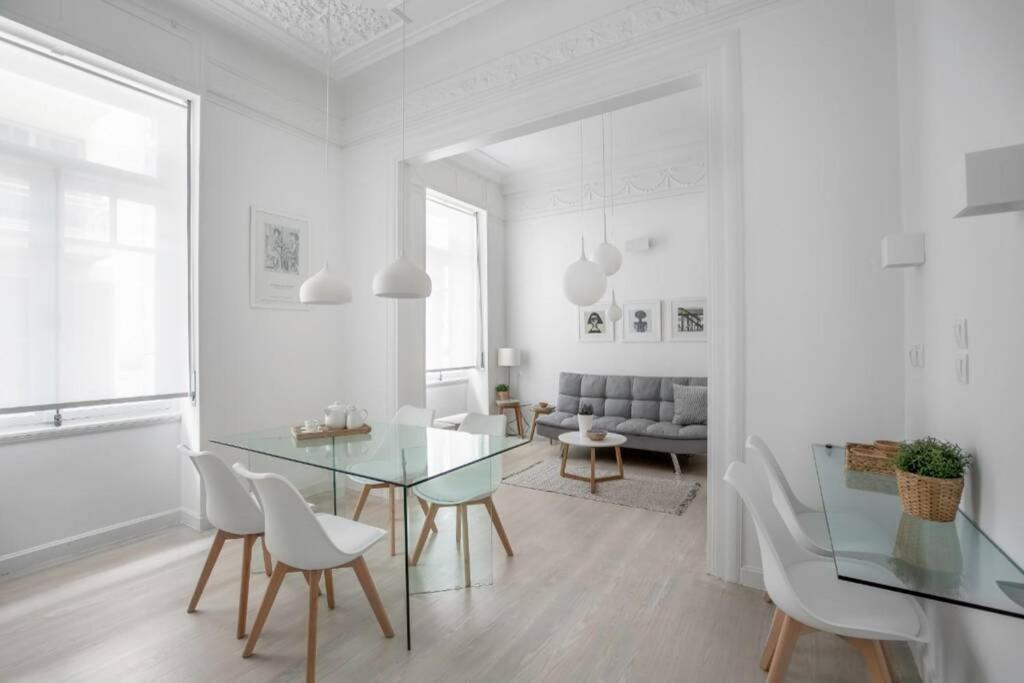Athens Center Modern Apt In Art Nouveau Building Екстериор снимка