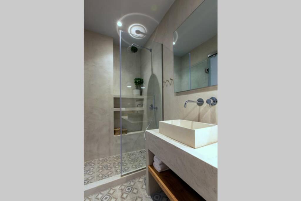 Athens Center Modern Apt In Art Nouveau Building Екстериор снимка